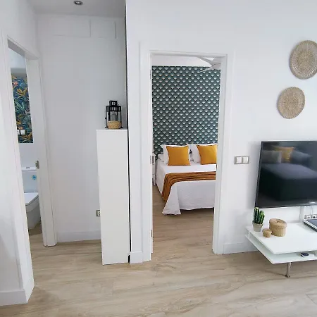 Апартаменты Almeida Deluxe - 200 Metres From Canteras
